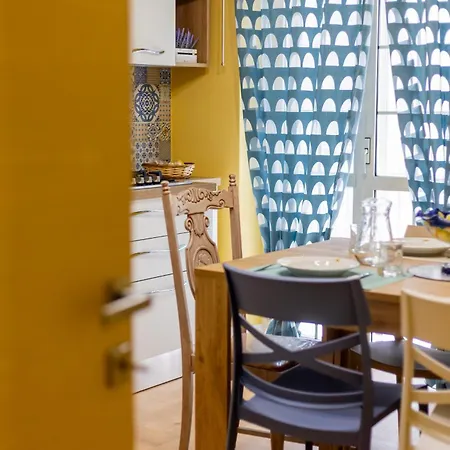 Aep House * بومبيي